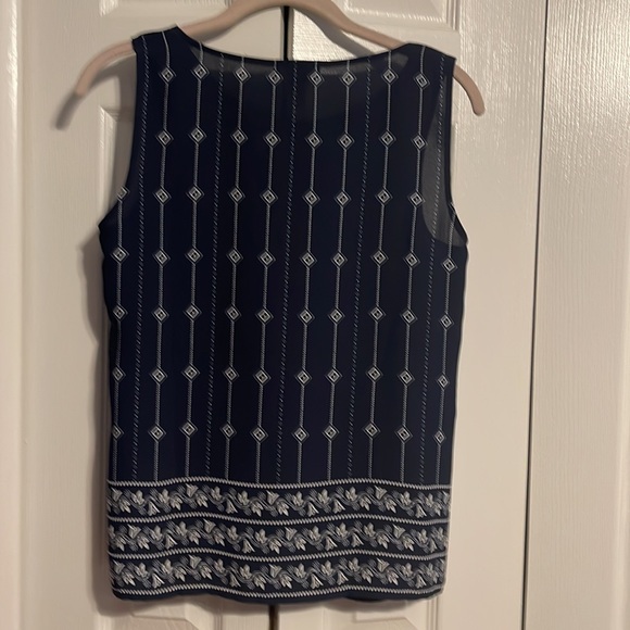 NWOT Loft sleeveless shirt in navy and white size small petite - Picture 7 of 7